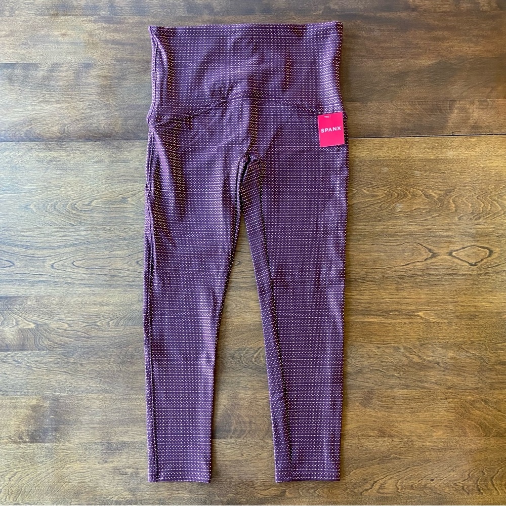 Spanx Booty Boost 7/8 Leggings Maroon W/Gold Dots Size Large NEW
